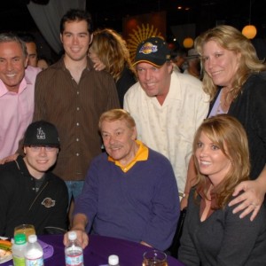 世预赛手机观看平台-ESPN：巴斯兄弟姐妹聚会时 只要不提湖人气氛就能很融洽